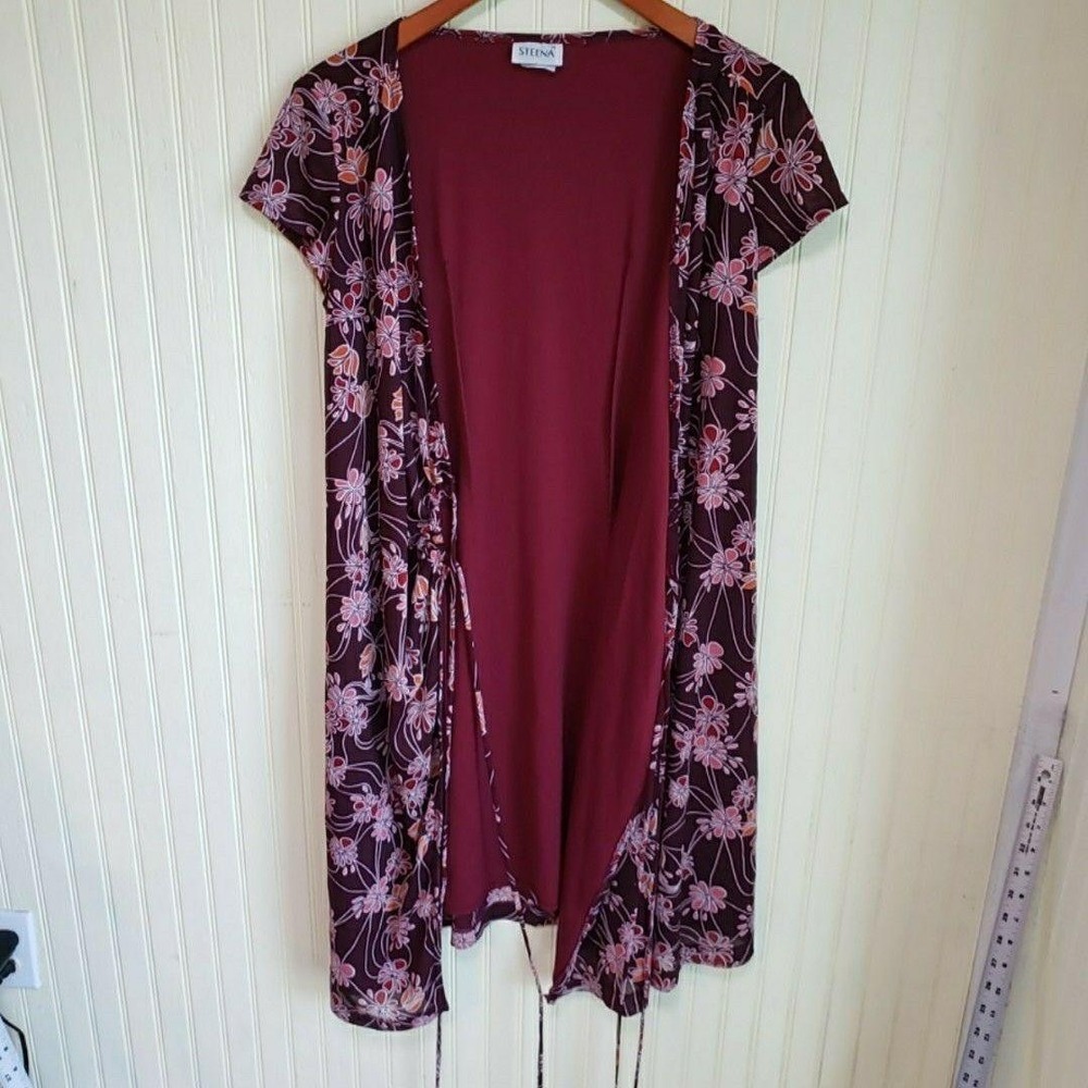 STEENA Dress Womens Medium Burgundy Floral Short Sleeve Scoop Neck Swing Knee